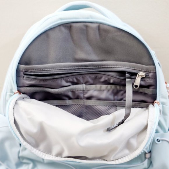 The North Face Women’s Borealis Luxe Backpack - Picture 7 of 12